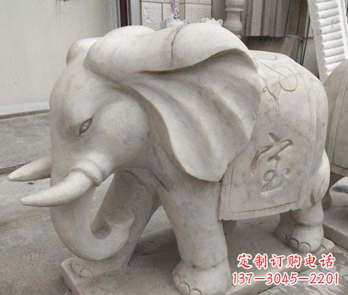 重庆中领雕塑象征招财的精致大象石雕