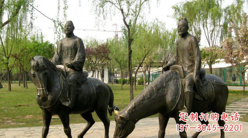 重庆公园古人骑马人物铜雕