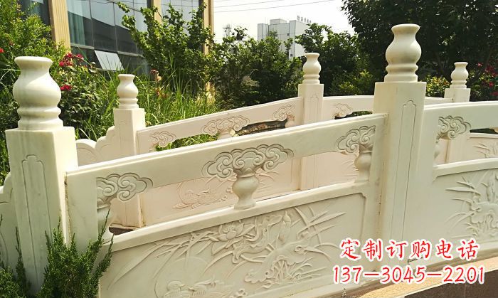 重庆公园汉白玉石拱桥 (3)