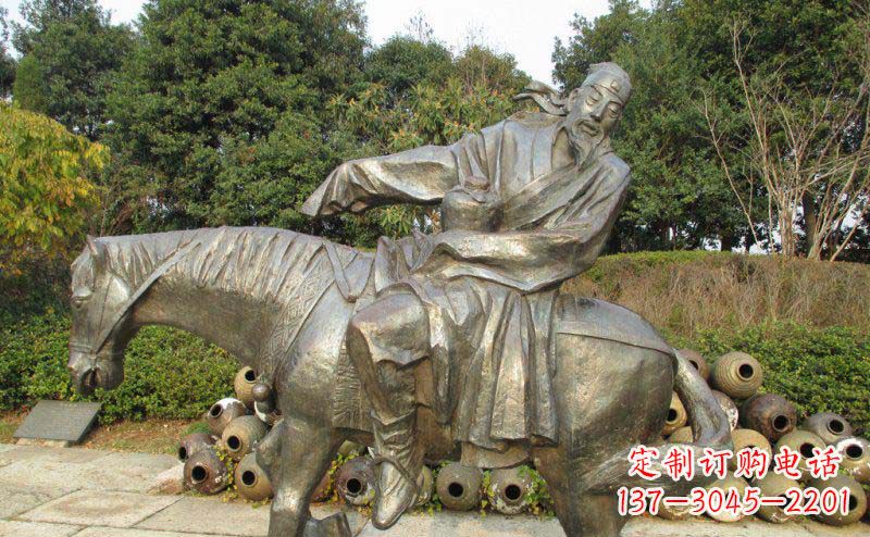 重庆公园喝醉酒的骑马人物景观铜雕