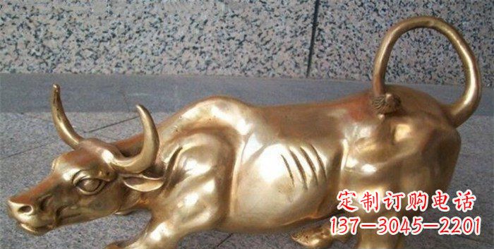 重庆公园华尔街牛动物铜雕
