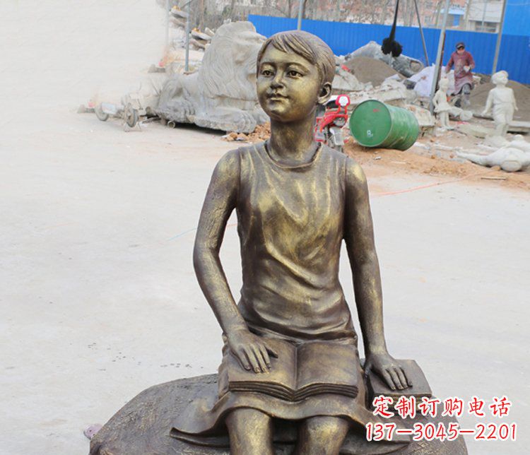 重庆铜雕景观摆件——“女孩看书”