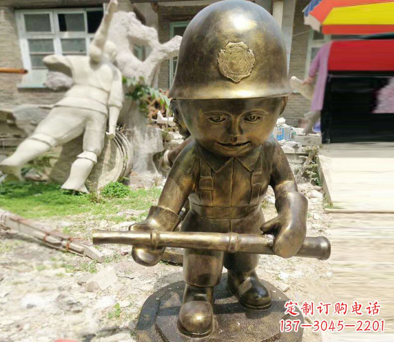 重庆精致细腻的交通警察铜雕