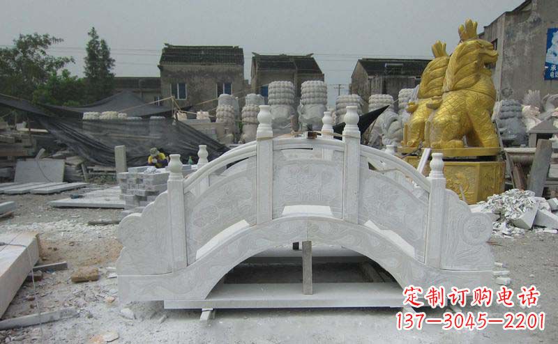 重庆精美的大理石拱桥雕塑