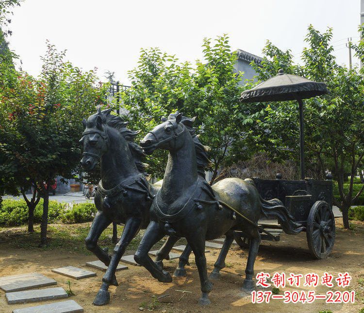 重庆公园景观古代马车铜雕