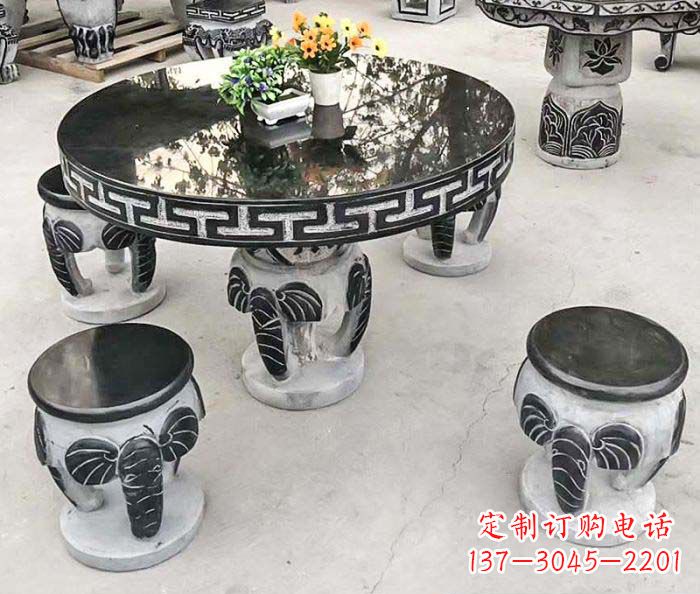 重庆圆形桌凳石雕-为公园景观增添艺术气息