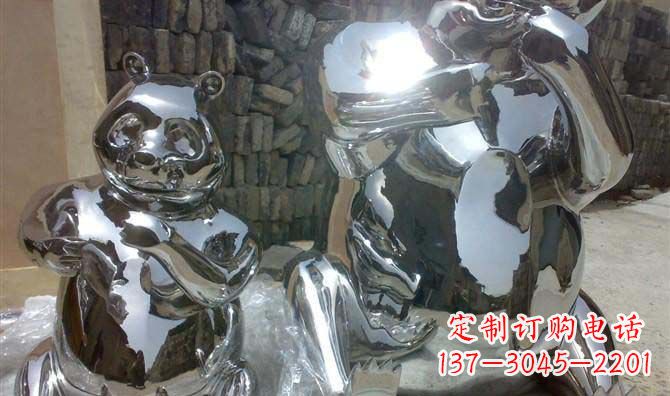 重庆公园镜面不锈钢大熊猫雕塑