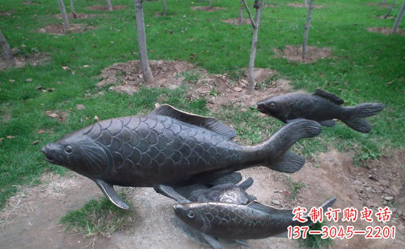 重庆公园鲤鱼动物铜雕