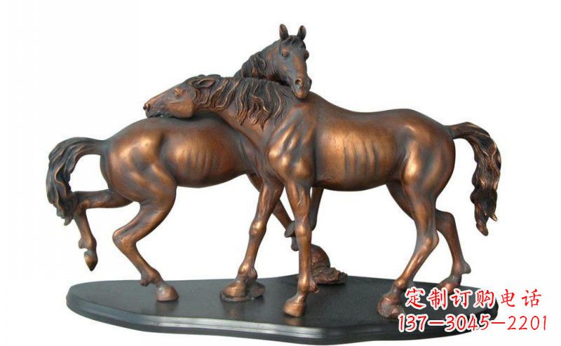 重庆公园两匹马动物铜雕