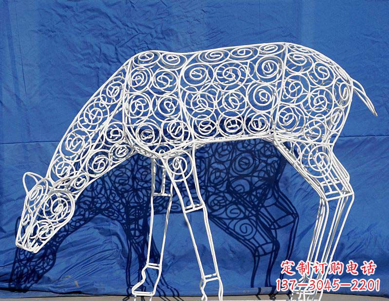 重庆精致不锈钢镂空梅花鹿雕塑