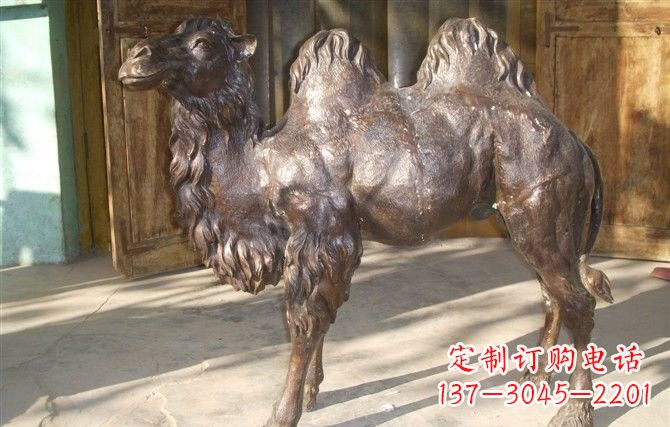 重庆公园骆驼铜雕222