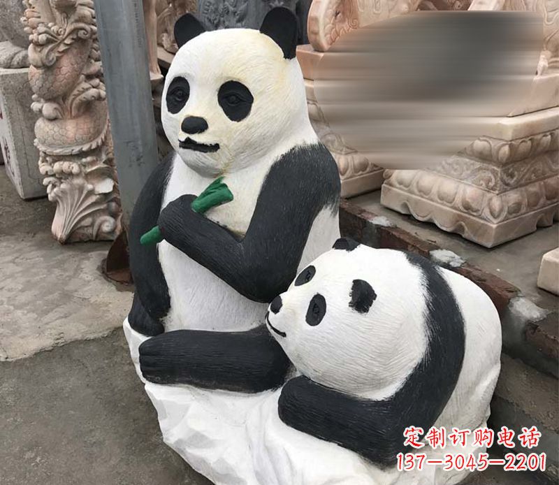 重庆公园母子熊猫石雕