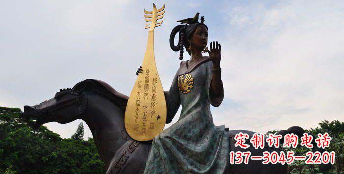 重庆传统风情,精美古典的琵琶女铜雕
