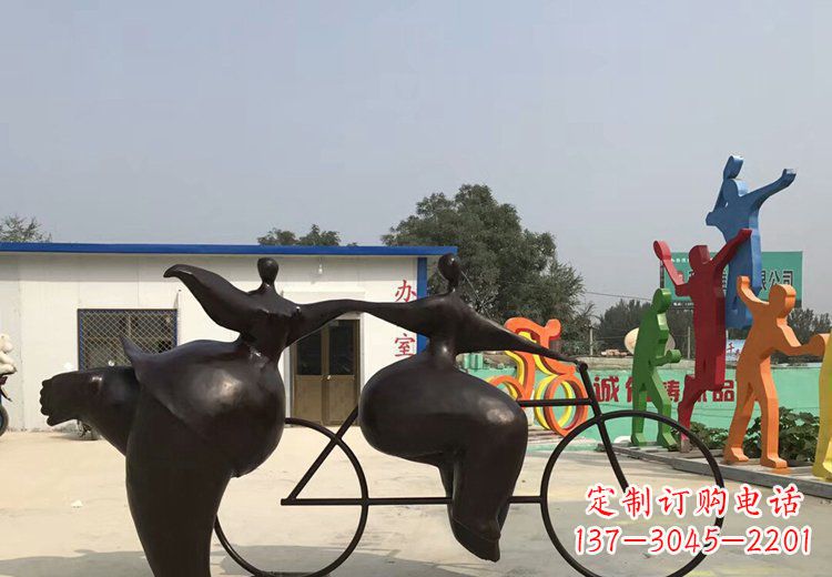 重庆青春无悔,精致自行车雕塑