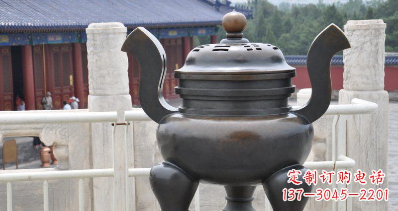 重庆公园三足圆香炉景观铜雕