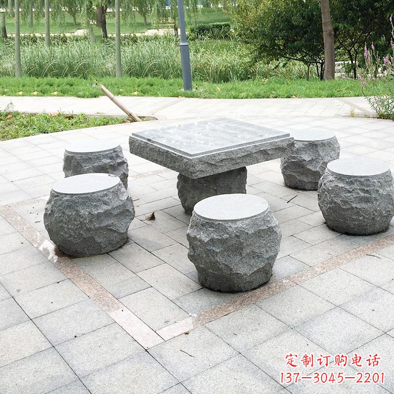 重庆新题目“古典风格石桌凳雕塑”