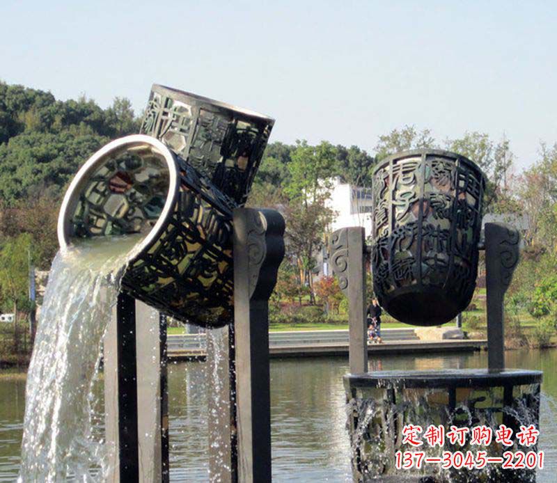 重庆公园水缸喷泉铜雕