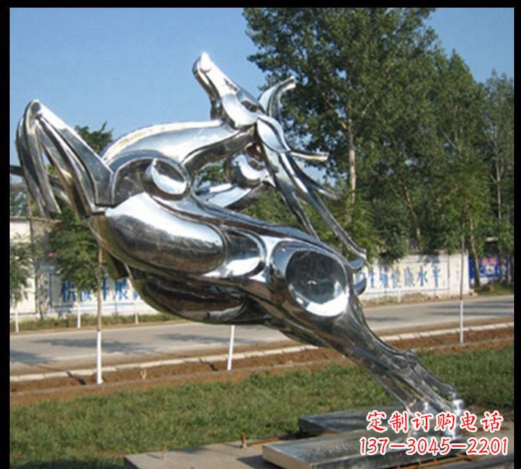 重庆公园跳跃的梅花鹿不锈钢雕塑
