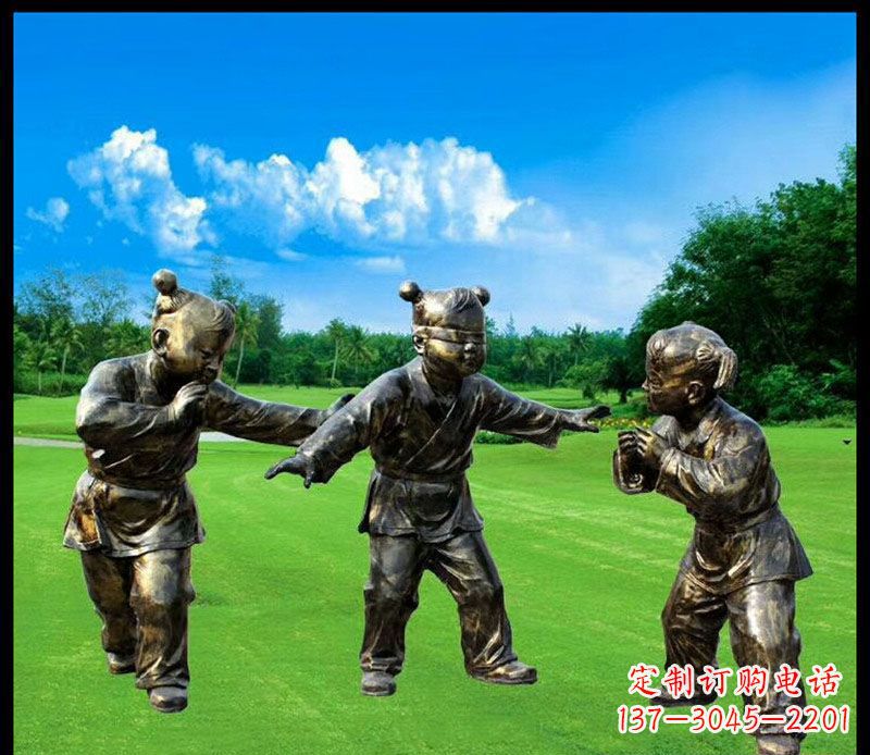 重庆精致的儿童铜雕造型，增添公园乐趣
