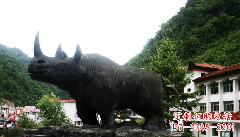 重庆公园犀牛石雕