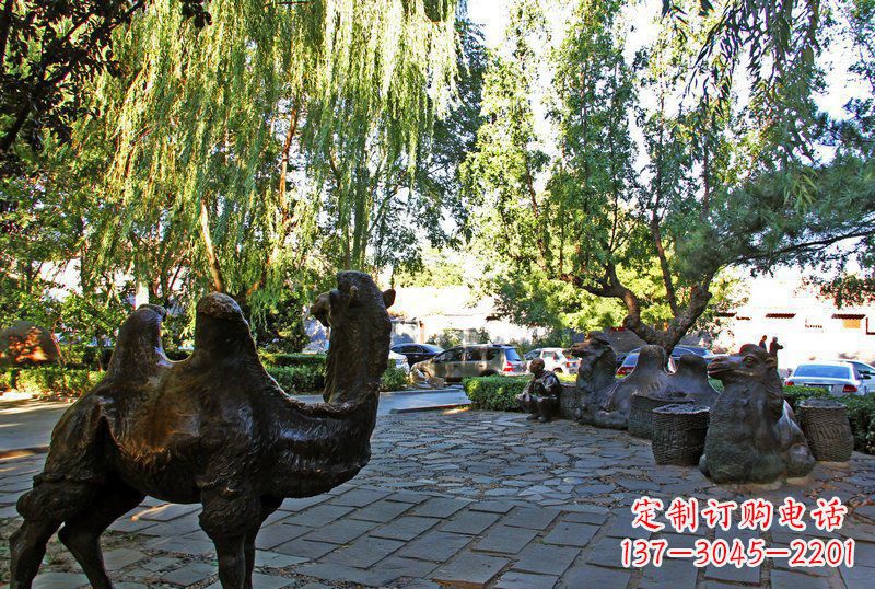 重庆公园小骆驼动物铜雕 (3)