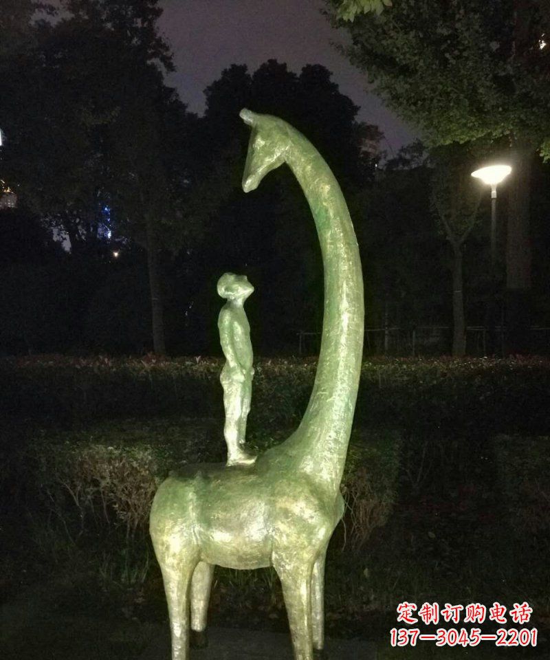 重庆壮观绝伦的长颈鹿雕塑