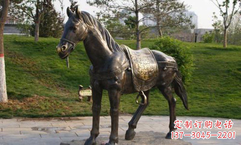 重庆公园铸铜马