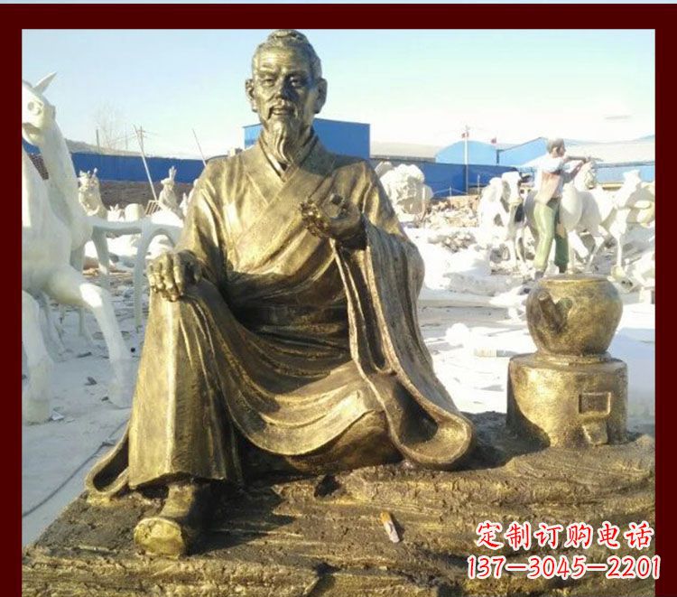 重庆古代名人熬中药的张仲景铜雕