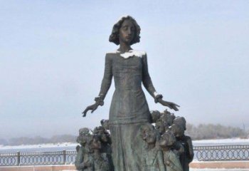 重庆铜雕学生人物欢乐的小学生雕塑