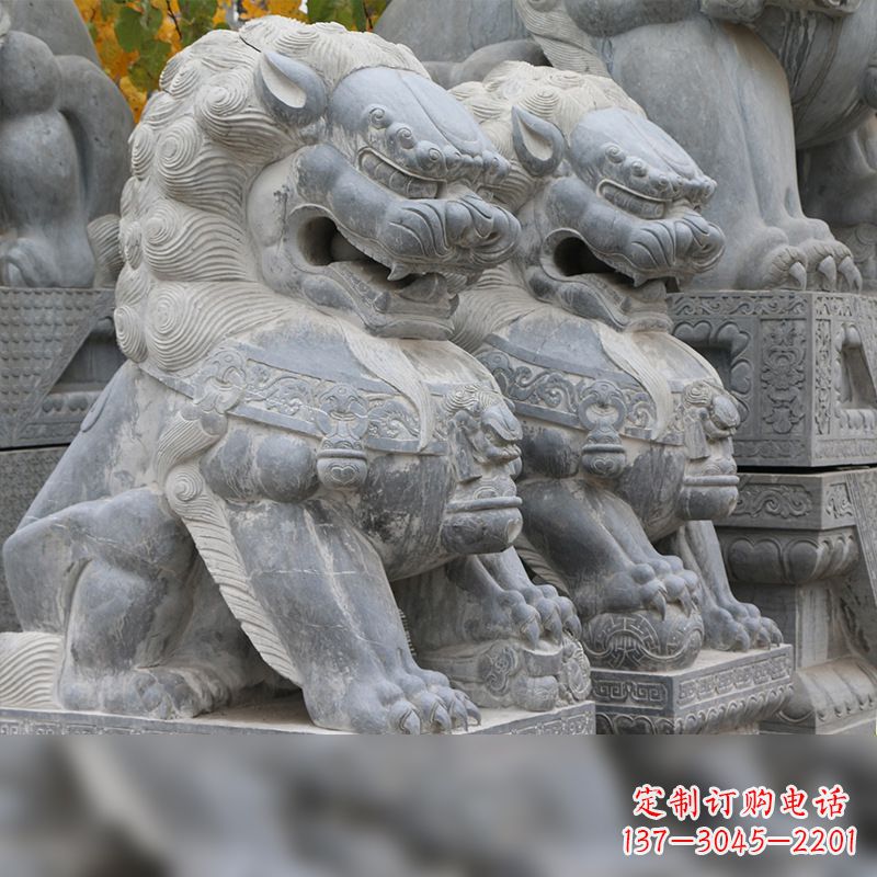 重庆中领雕塑:仿故宫青石狮子雕塑