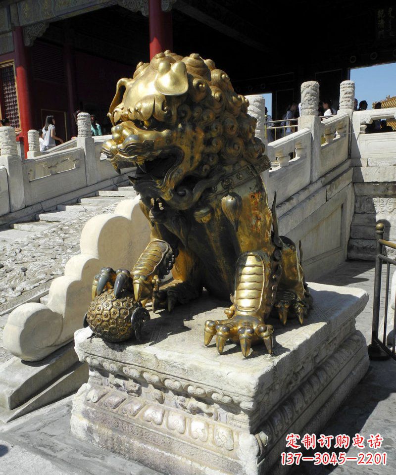 重庆故宫铜制狮子雕塑,传承中国传统文化