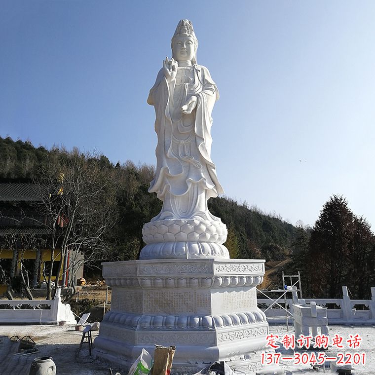 重庆公园雍容华贵的观音石雕