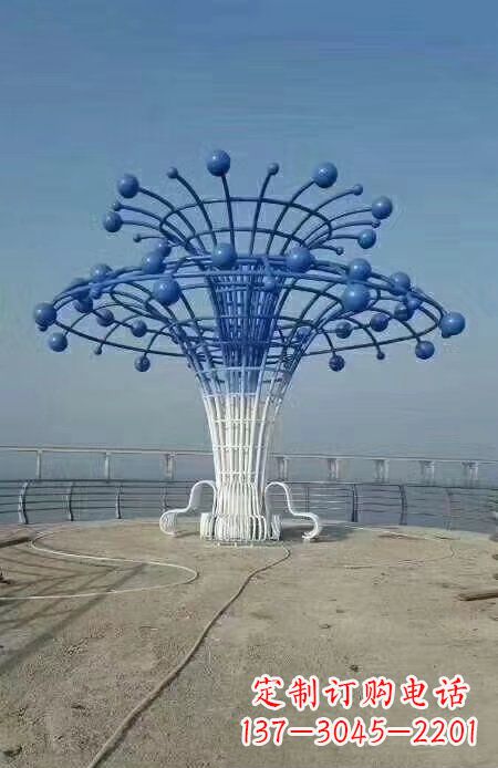 重庆广场不锈钢抽象鲸鱼喷水雕塑