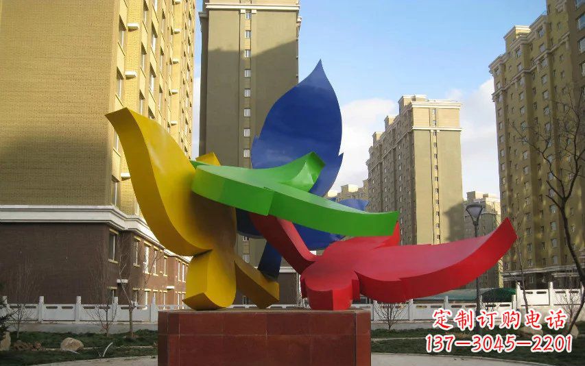 重庆广场不锈钢抽象树叶雕塑