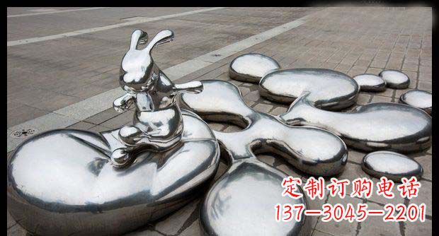 重庆卓越不锈钢兔子雕塑