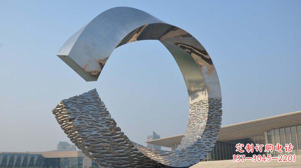 重庆广场不锈钢抽象圆环雕塑1