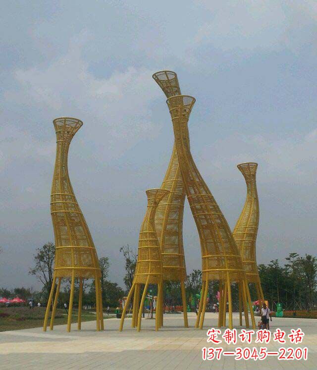 重庆广场不锈钢抽象长颈鹿雕塑