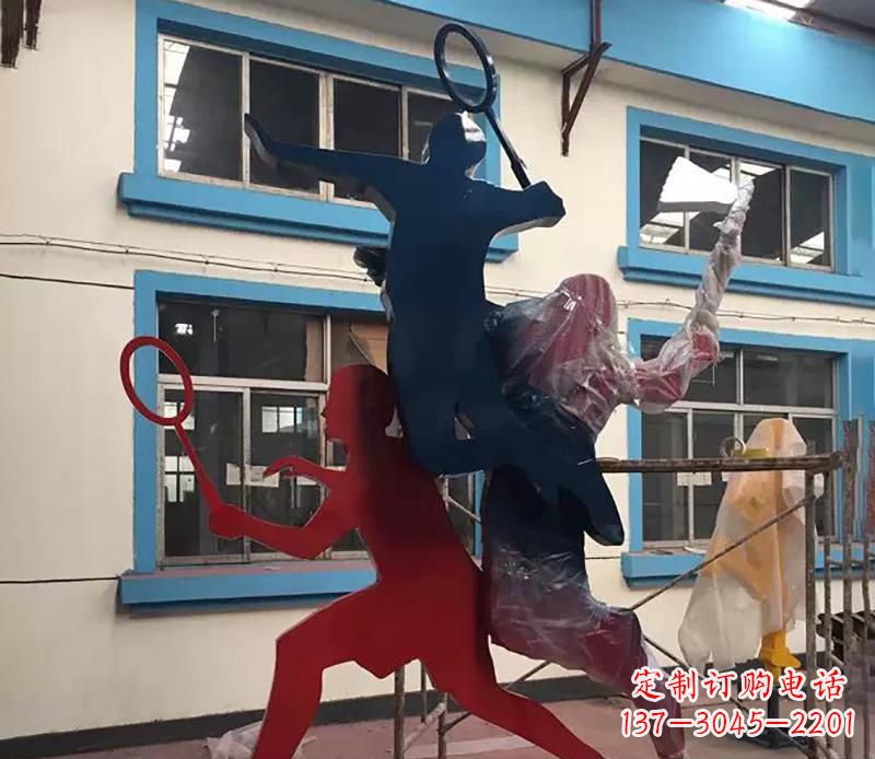 重庆广场不锈钢打羽毛球雕塑2