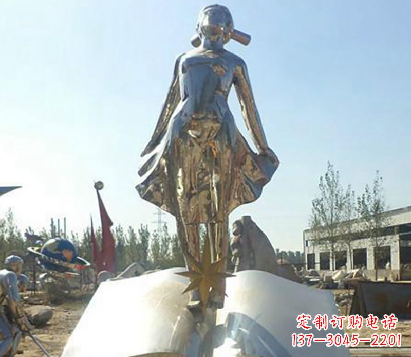 重庆广场不锈钢镜面美女人物雕塑