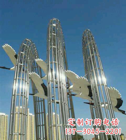 重庆广场不锈钢镂空雄鹰雕塑