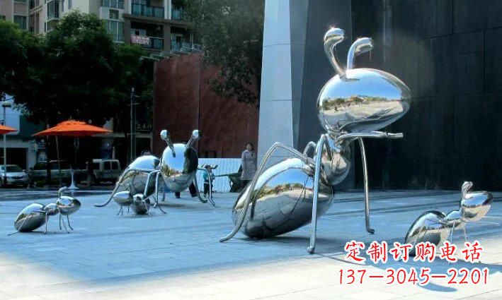 重庆广场不锈钢蚂蚁雕塑