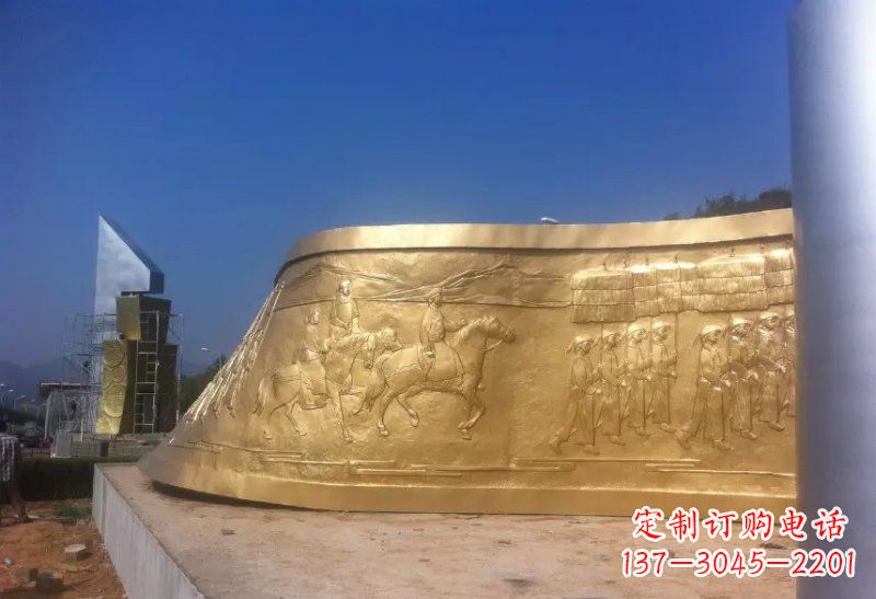 重庆广场锻铜书卷雕塑