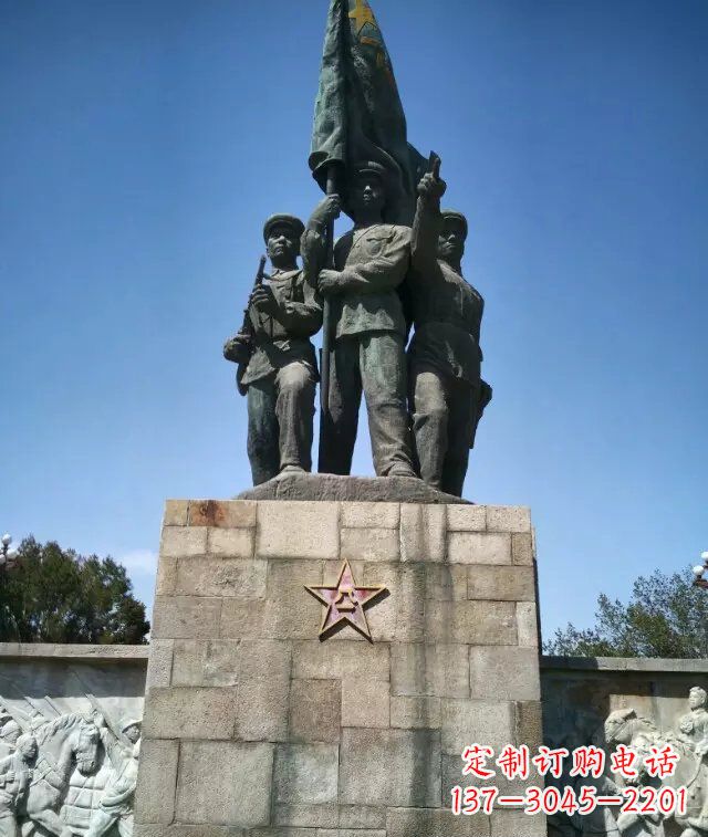 重庆传承革命精神领雕纪念铜雕战士雕塑