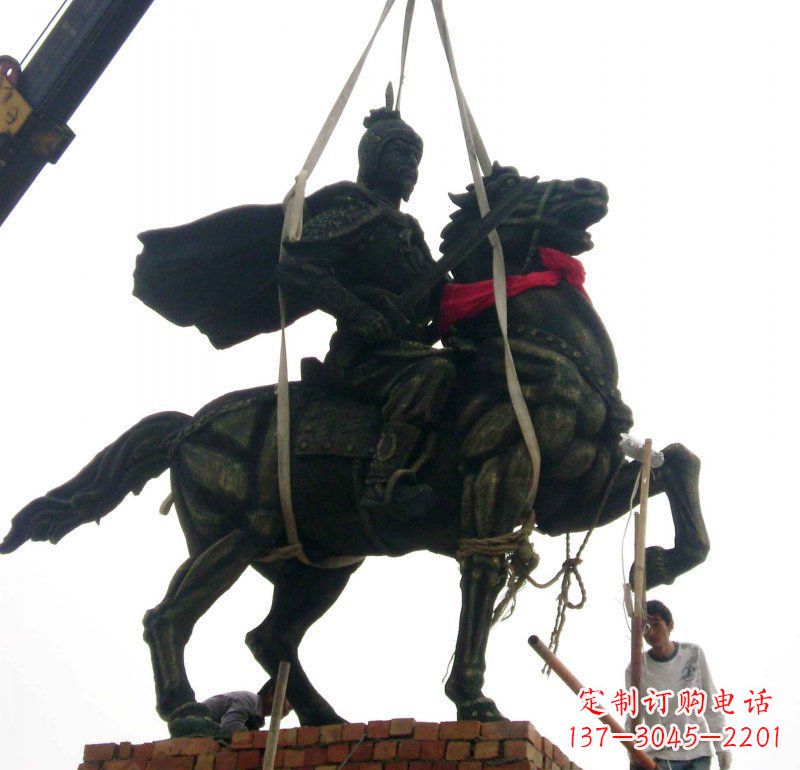 重庆仰望古代将军,来一场跨越时空的雕塑之旅