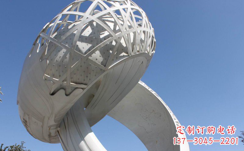 重庆广场戒指不锈钢雕塑 (2)