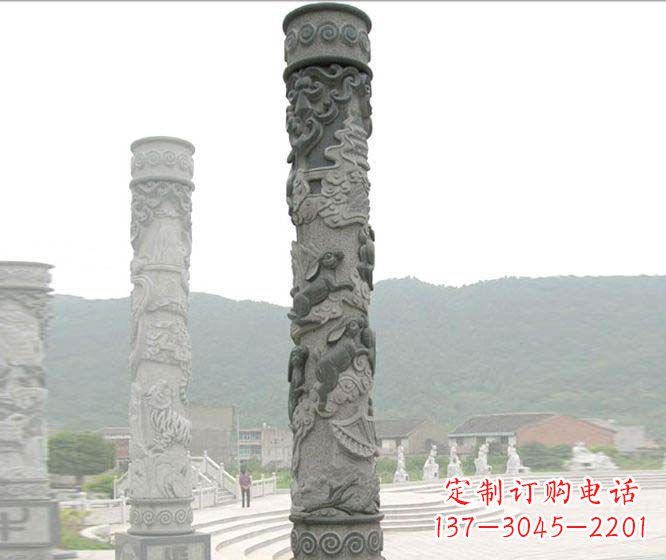 重庆广场景观仿古12生肖石柱