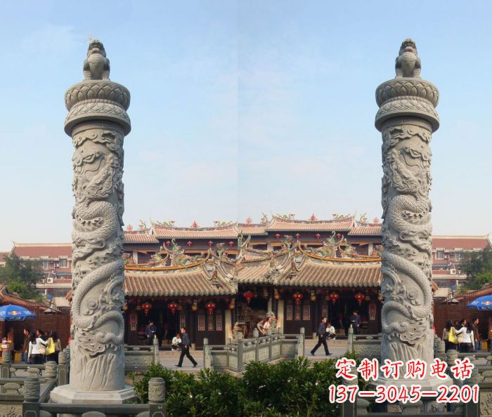 重庆精美的汉白玉龙柱石雕塑