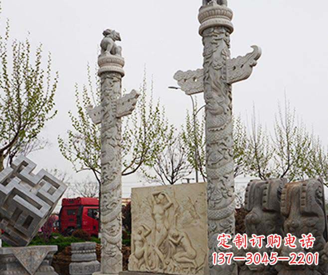 重庆盘龙柱石雕华丽装点美丽家园