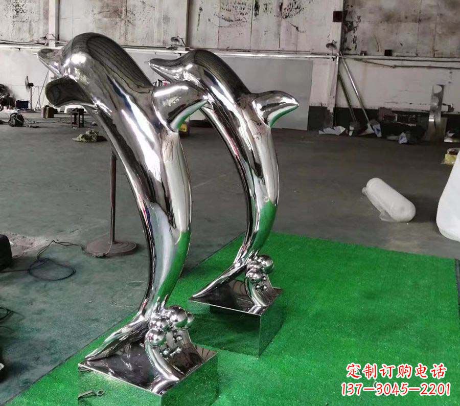 重庆广场镜面不锈钢海豚雕塑