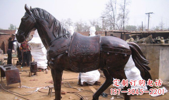 重庆广场骏马小马动物铜雕